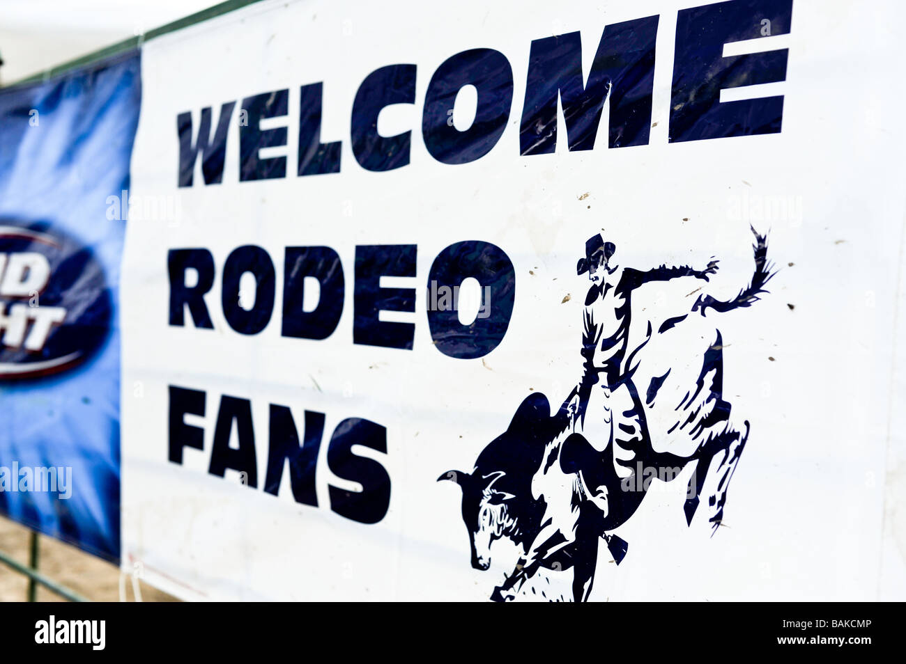 Bienvenue Rode Fans accueil inscription Participants à la Windy City Rodeo un gay rodeo qui a lieu chaque année près de Chicago en Illinois Banque D'Images