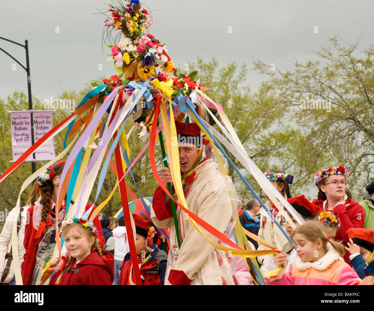 L'homme et pour faire parade polonais maypole à Chicago Banque D'Images