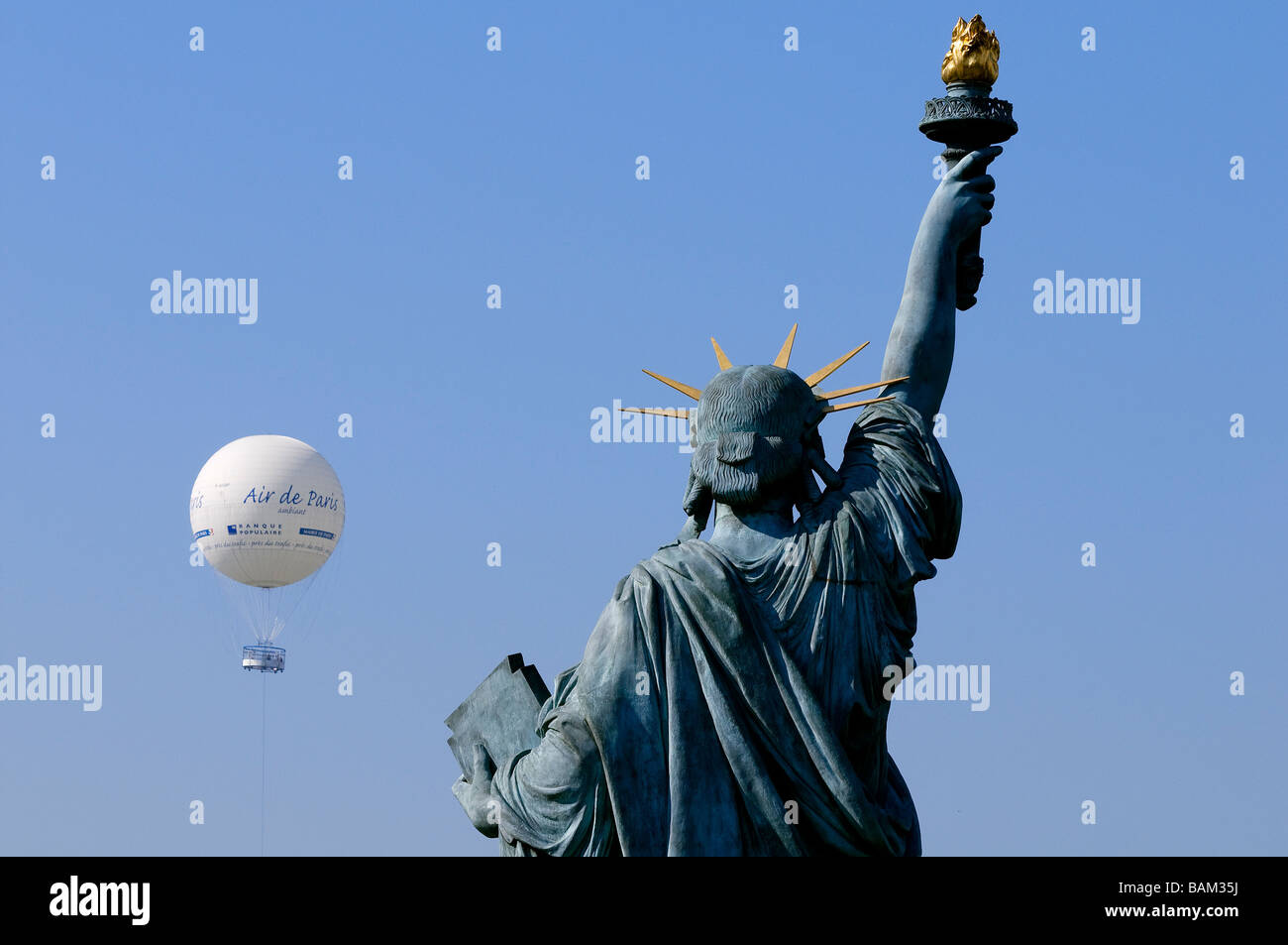 Liberty statue balloon Banque de photographies et d'images à haute  résolution - Alamy