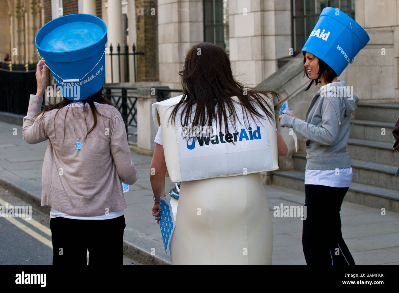 Les travailleurs de bienfaisance de WaterAid au Marathon de Londres. Photo par Gordon 1928 Banque D'Images