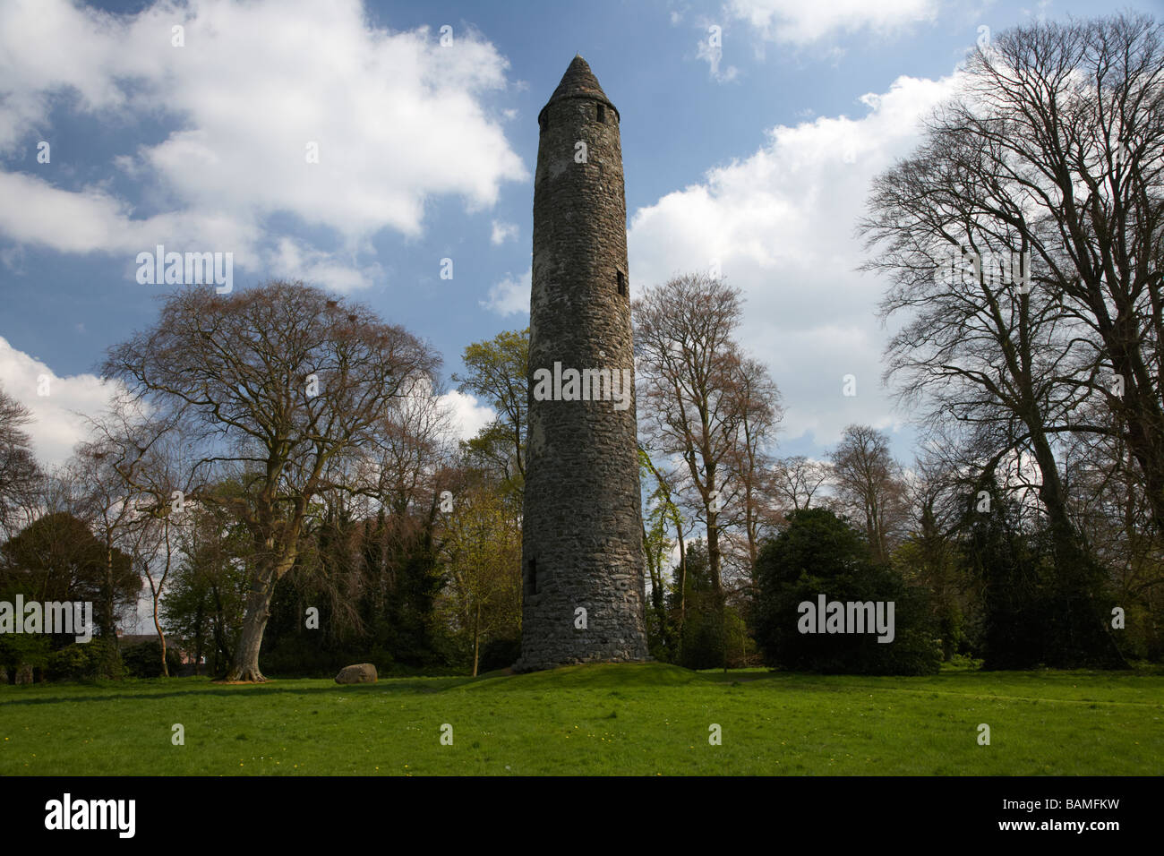 Le 10e siècle la tour ronde d'Antrim county antrim Irlande du Nord Banque D'Images