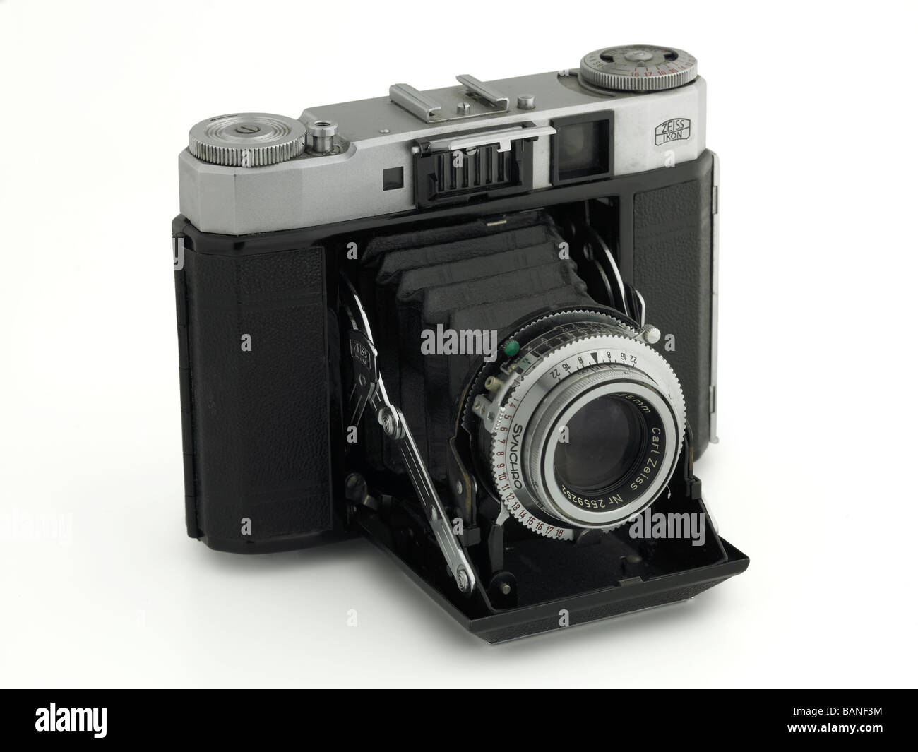 Film de pliage à soufflet pour appareil photo argentique allemand Banque de  photographies et d'images à haute résolution - Alamy