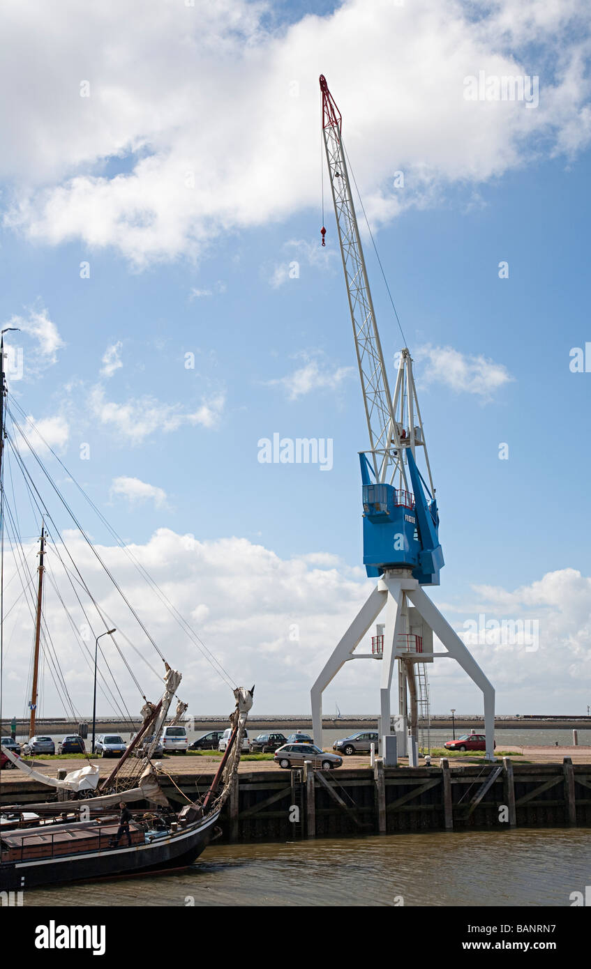 Un hôtel Grue Grue à quai converti Harlingen Frise Pays-Bas Banque D'Images