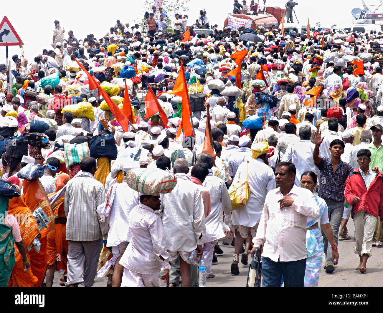 Warkaris pendant la marche à Pandharpur Yatra Alandi, Maharashtra, Inde Banque D'Images