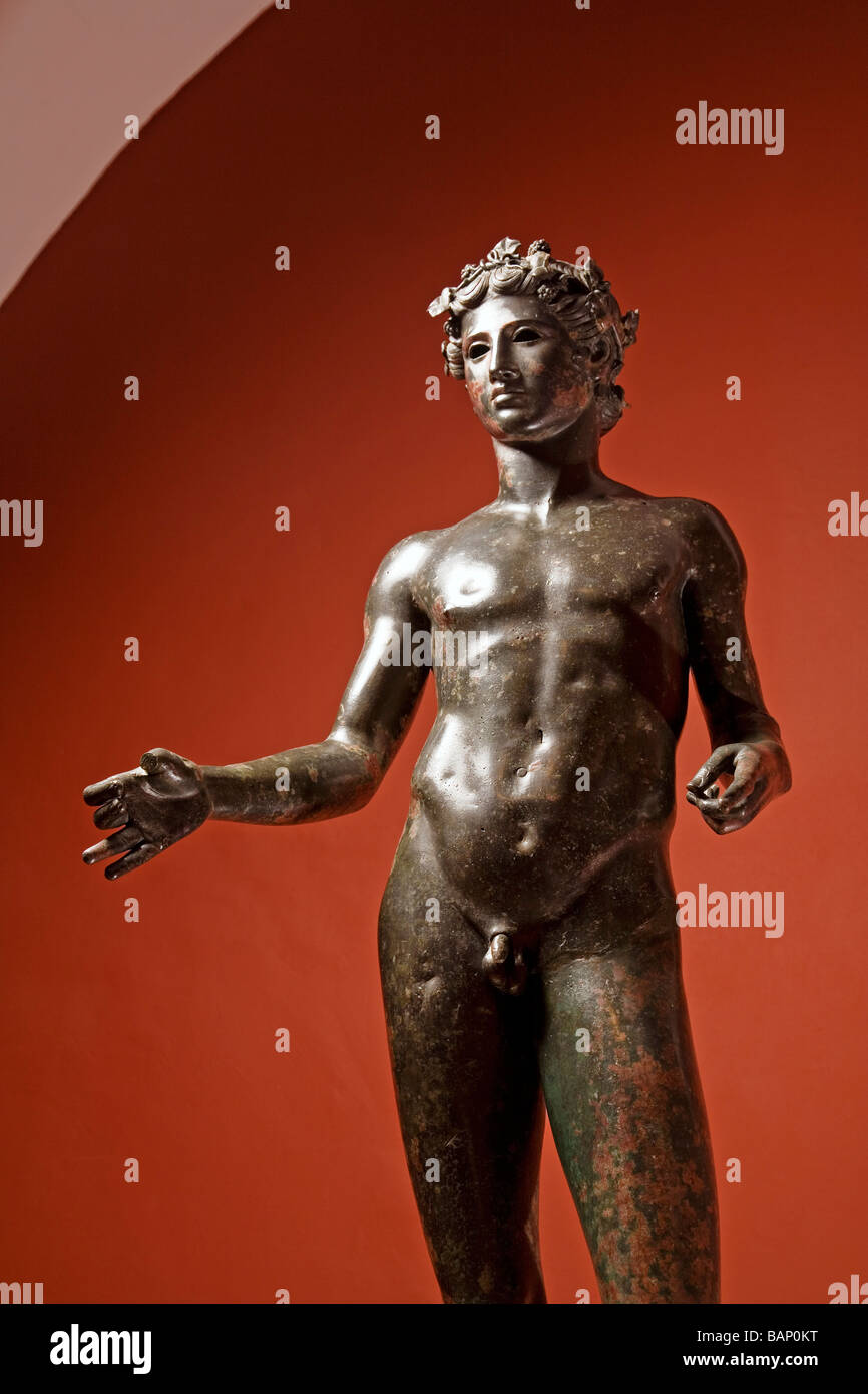 Sculpture en bronze romain de El Efebo Musée Municipal Antequera malaga andalousie espagne Banque D'Images