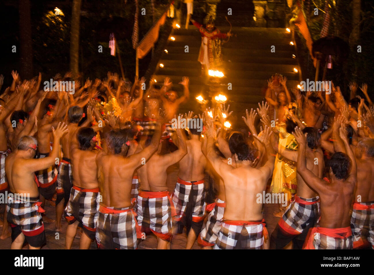 Kecak dance à Ubud Bali Indonésie Banque D'Images Kecak dance à Ubud Bali Indonésie Banque D'Images
