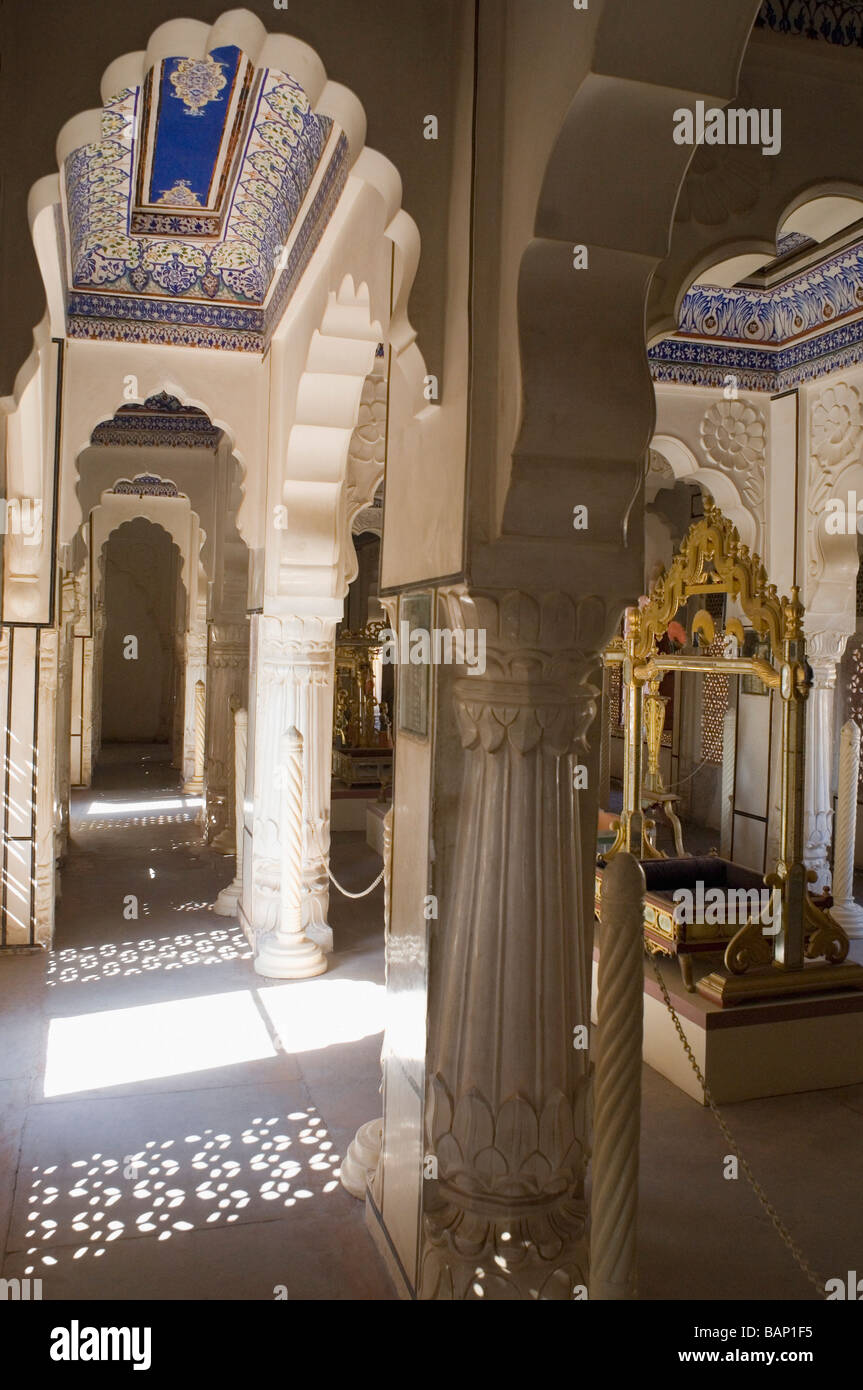 Les intérieurs de un fort, Jhanki Mahal, Fort Mehrangarh, Jodhpur, Rajasthan, India Banque D'Images