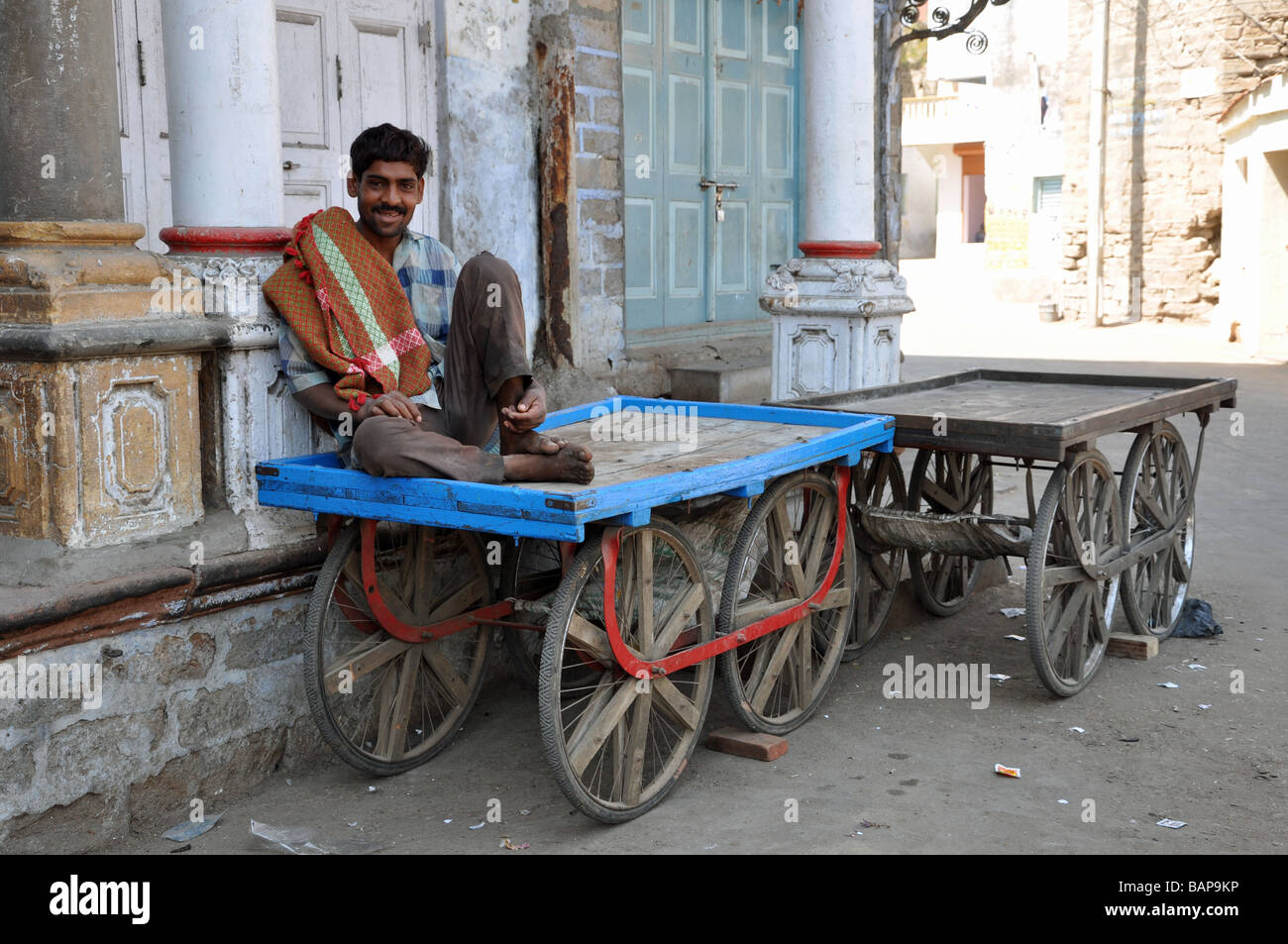 Un homme de la région de Kutch Mandvi,, Gujarat, Inde Banque D'Images