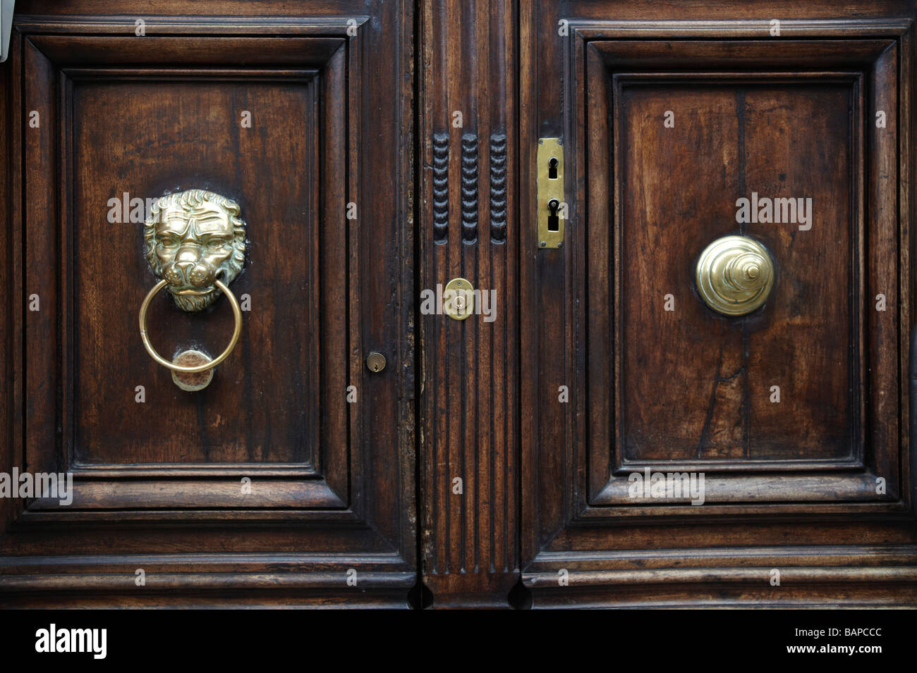 Vieille porte avant, Vence, France Banque D'Images