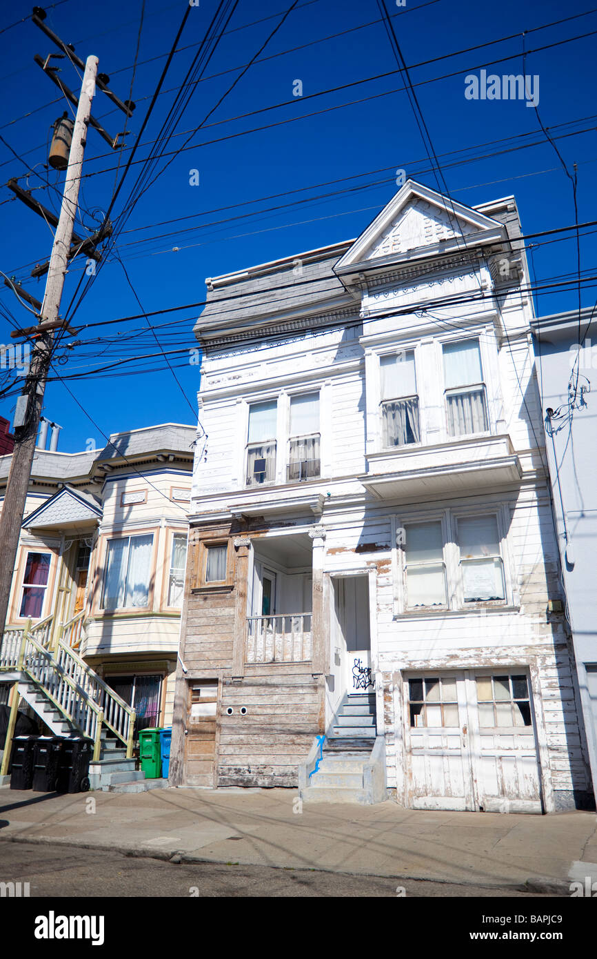 Vieille maison de deux étages, Mission District, San Francisco, California, USA Banque D'Images