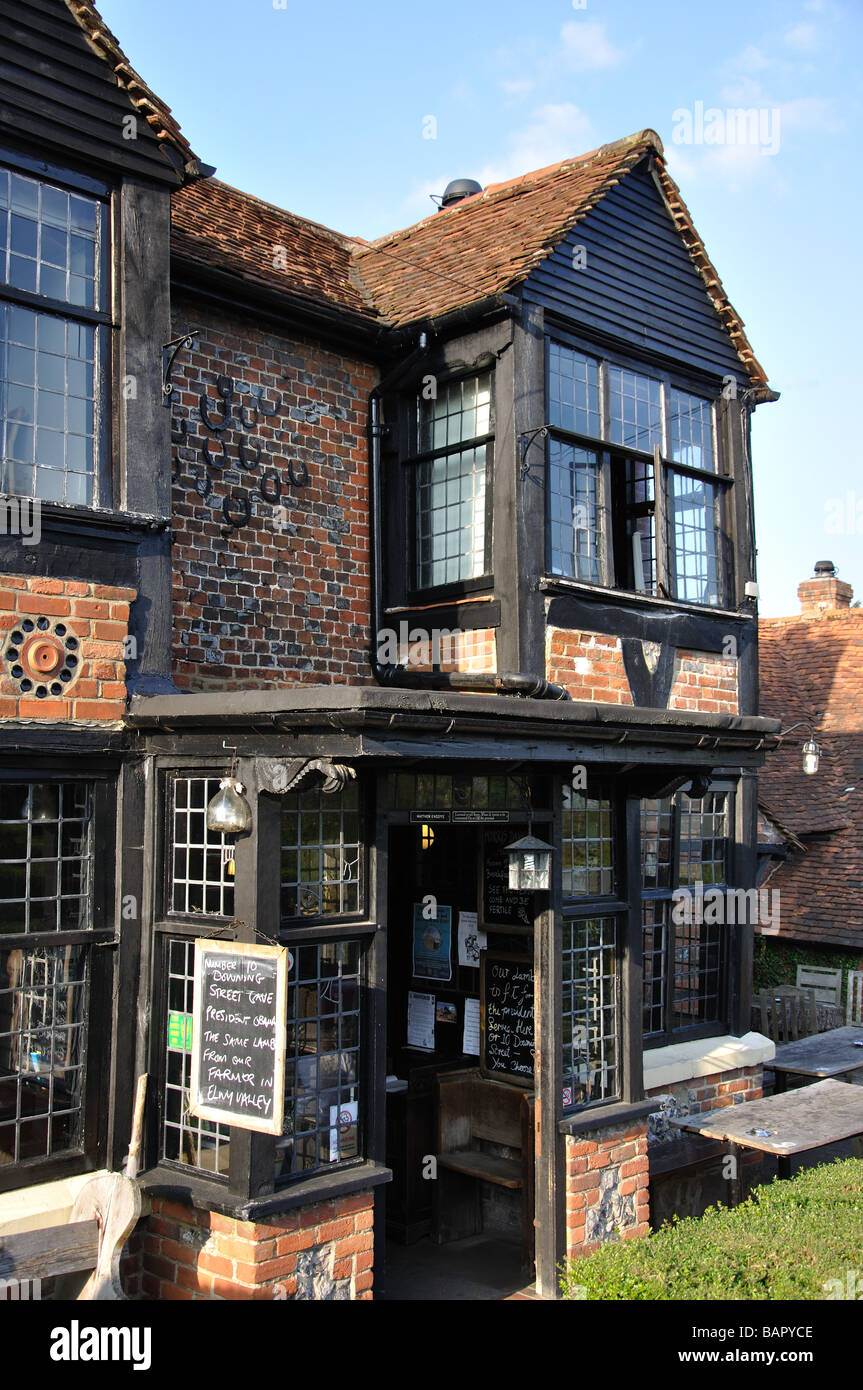 'The Royal Standard of England' pub, quarante vert, Beaconsfield, Buckinghamshire, Angleterre, Royaume-Uni Banque D'Images