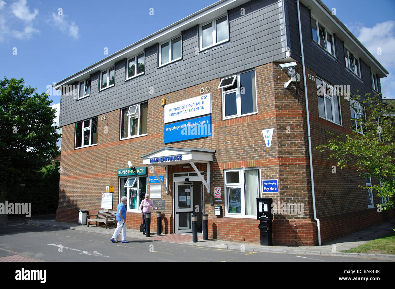 L'hôpital de Weybridge & Primary Health Care NHS Walk-In Centre, Weybridge, Surrey, Angleterre, Royaume-Uni Banque D'Images
