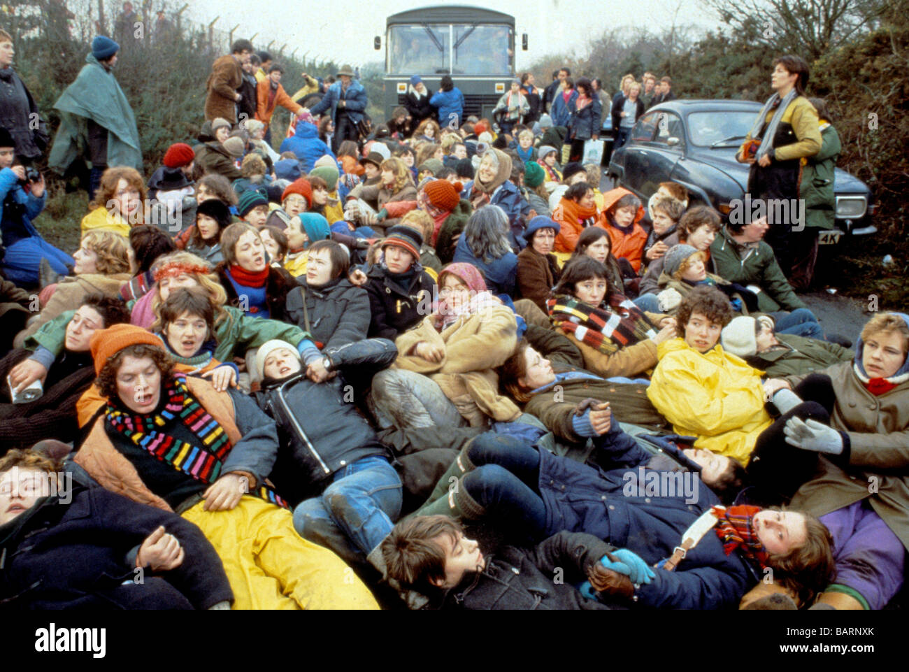 Greenham Berkshire UK Décembre 1982 manifestants à l'Greenham Common Women s Camp de Paix Banque D'Images