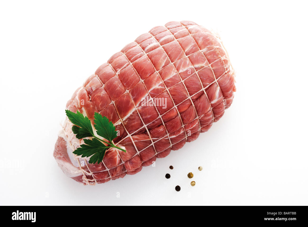 Rôti de porc cru, elevated view Banque D'Images