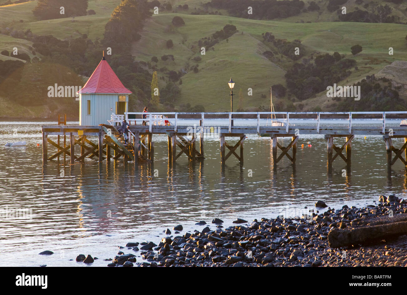 Jetée historique de la péninsule de Banks Akaroa Christchurch ile sud Nouvelle Zelande Banque D'Images