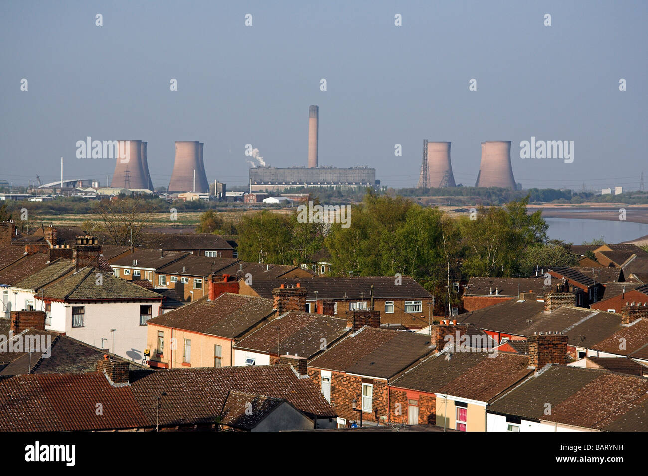 Vue du pont au-dessus de la Légion à Widnes, Fiddlers Ferry Power Station, Cheshire, Royaume-Uni Banque D'Images