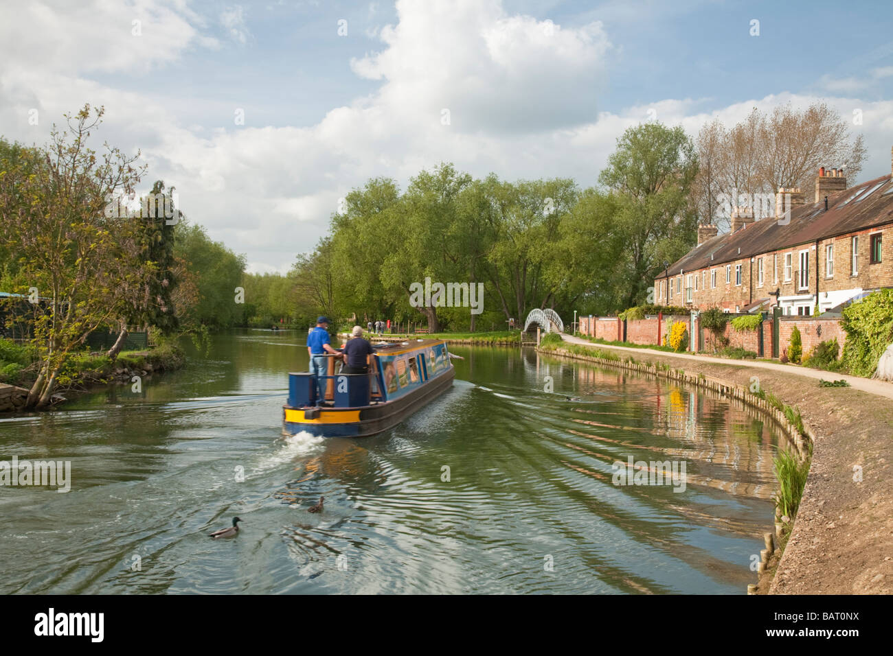 15-04 croisière le long de la Tamise à Osney à Oxford UK Banque D'Images