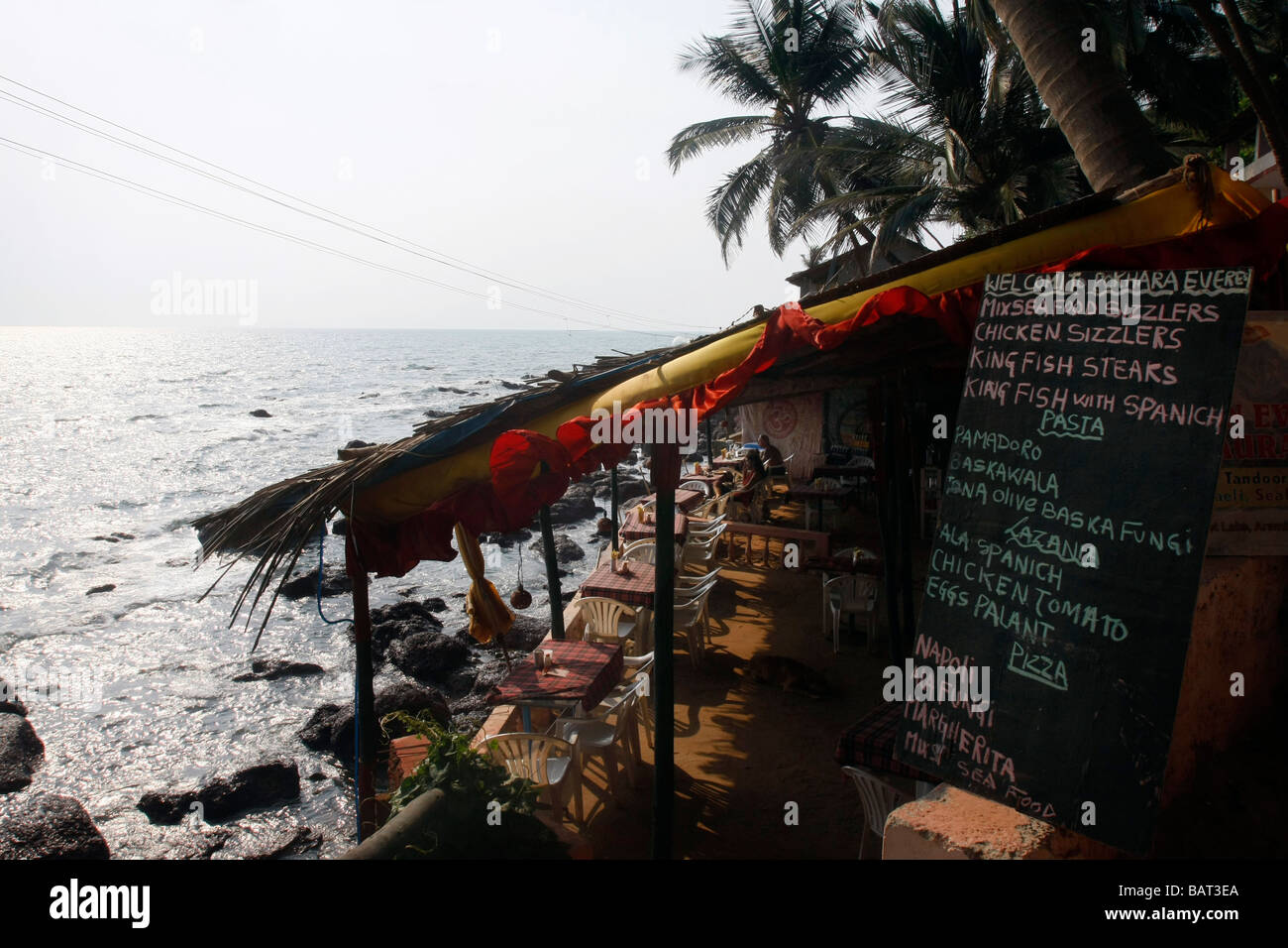 Un restaurant près de Arambol beach dans le nord de Goa en Inde. Banque D'Images