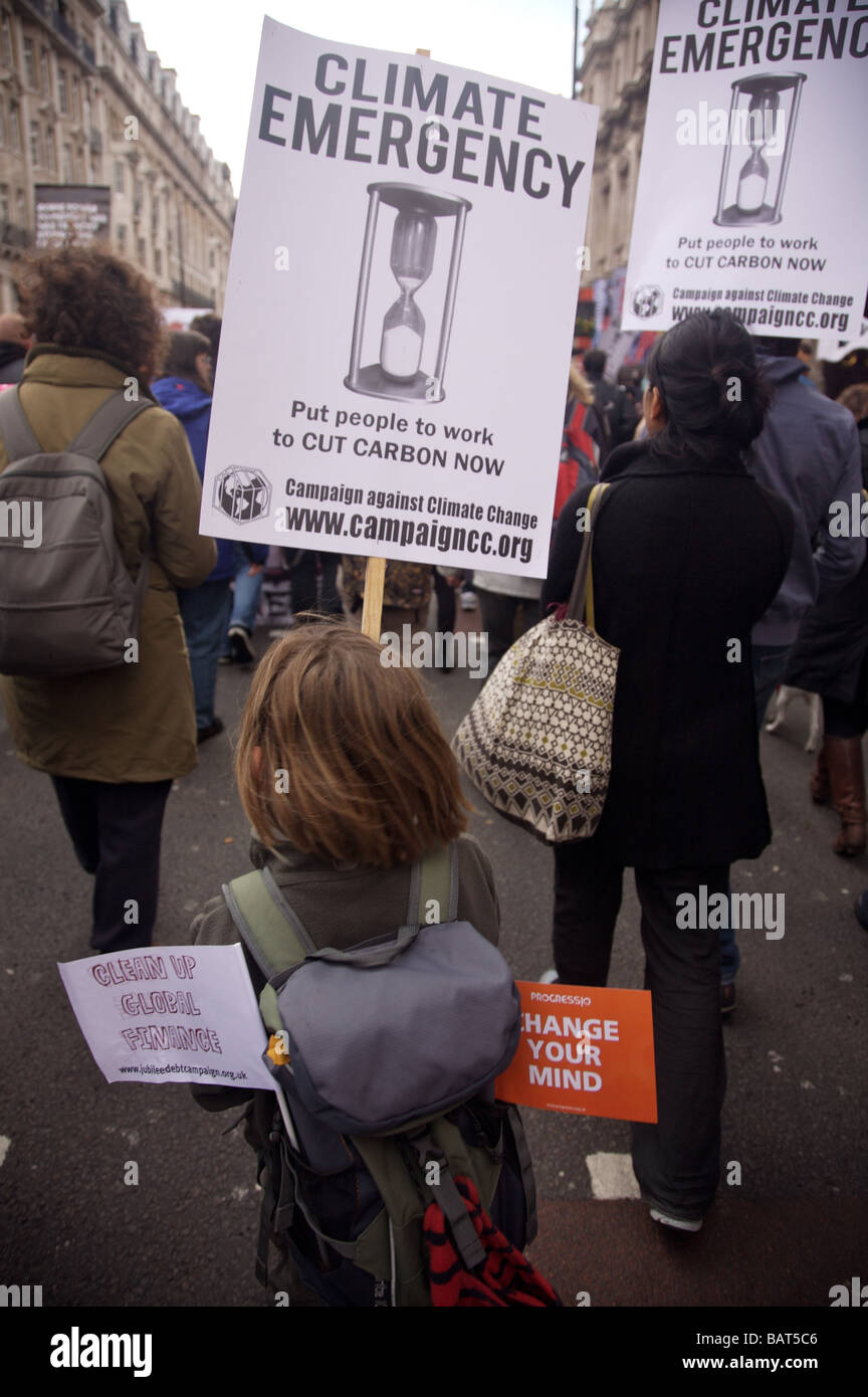 Les manifestants lors du G20 d'urgence climatique à Londres Mars 2009 Banque D'Images
