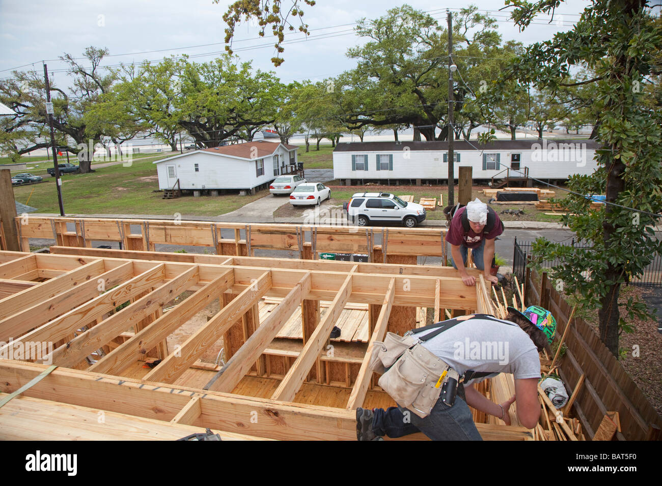 Les étudiants en architecture construire maison pour remplacer residence détruits par l'ouragan Katrina Banque D'Images