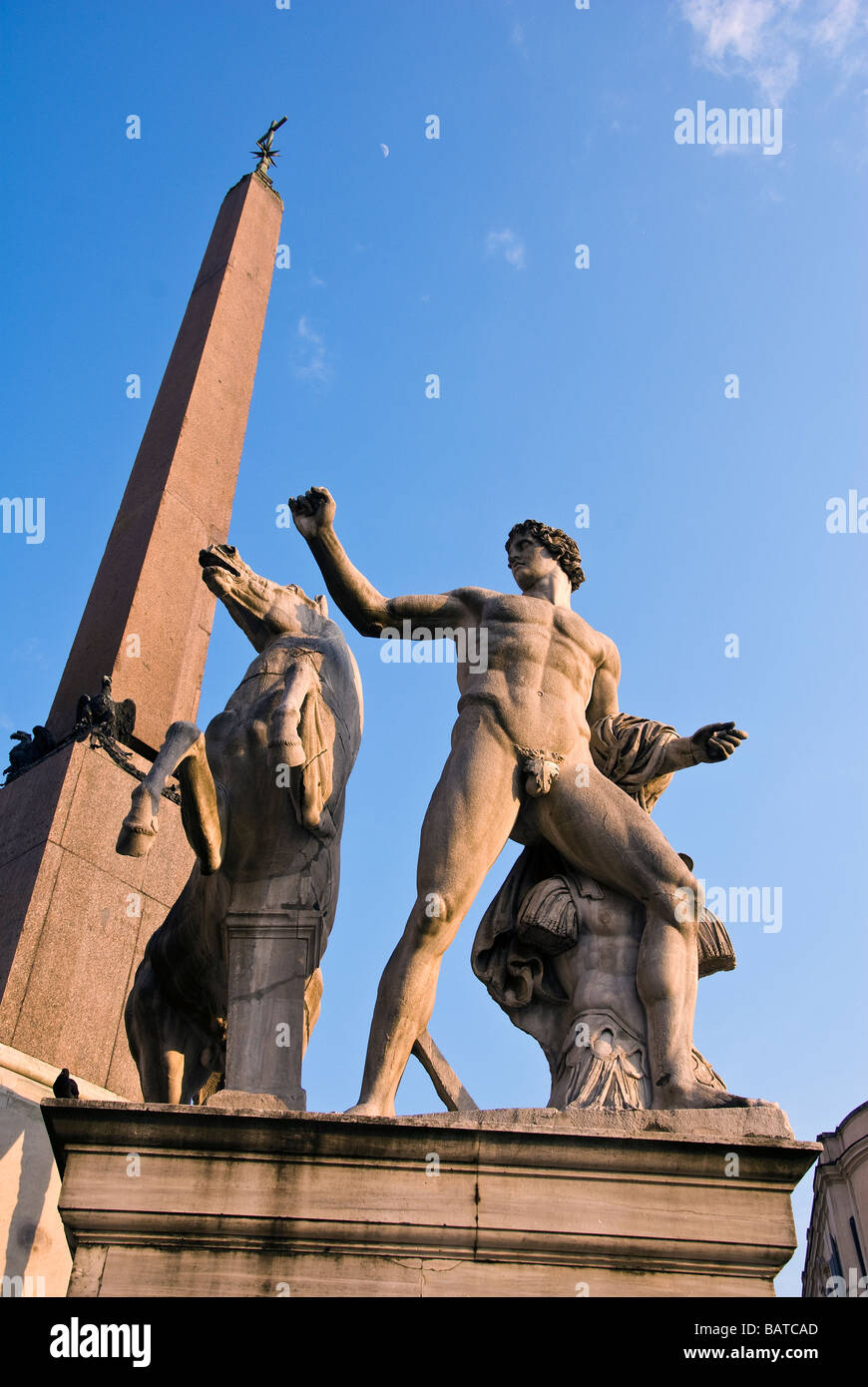 Equestrian statue en marbre des Dioscures Castor et Pollux dans le carré de quirinale à Rome Banque D'Images