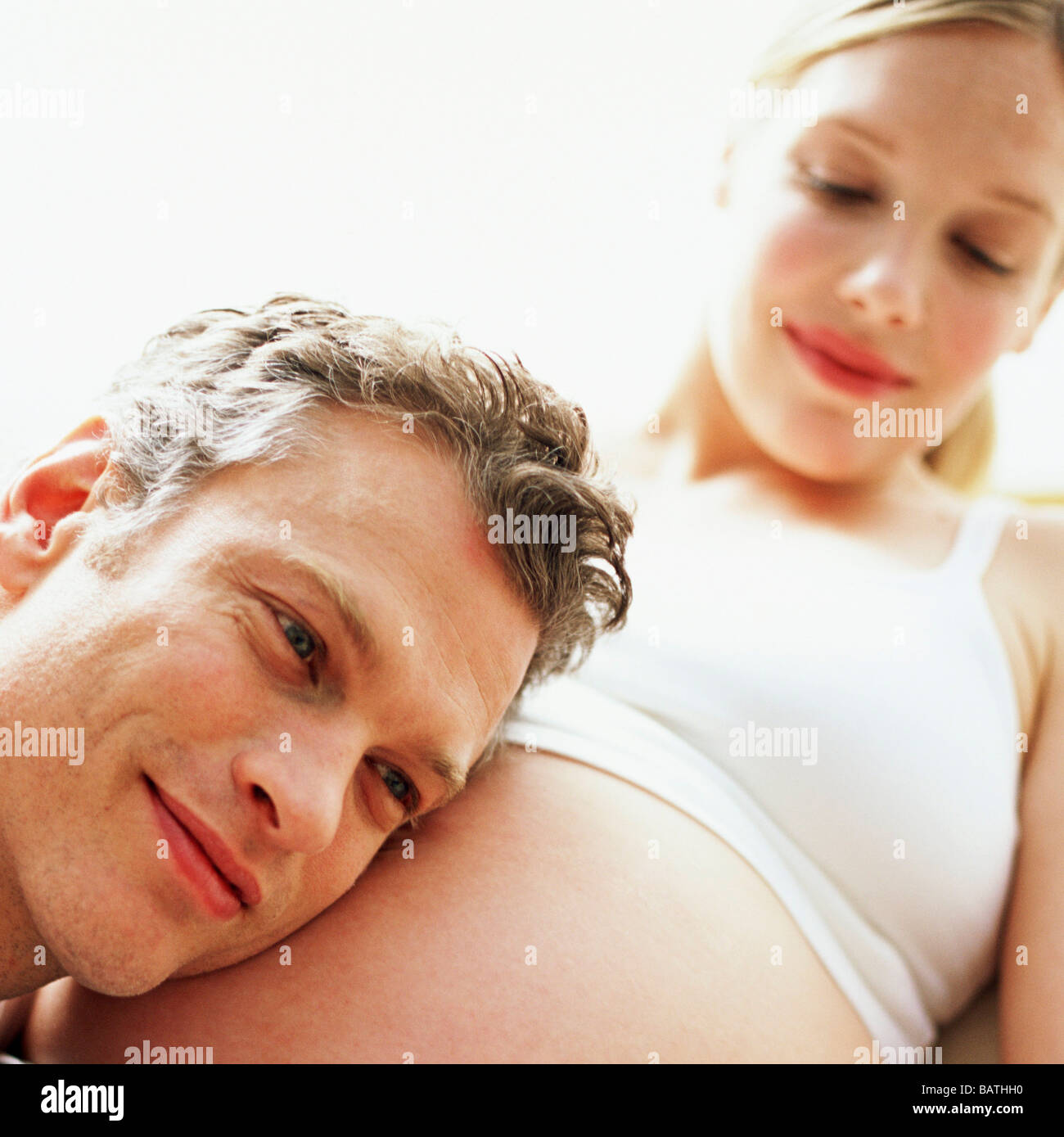 Ventre Gonfle Homme Banque D Image Et Photos Alamy