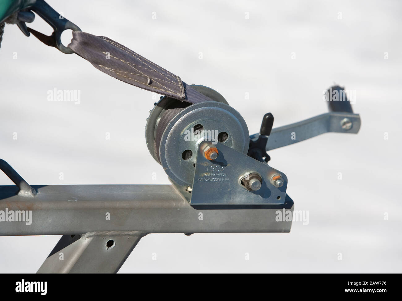 Treuil à Manivelle Robuste En Acier Carbone Avec Sangle De 8 M Pour Remorque De Bateau Et Design Pratique 544,3 Kg