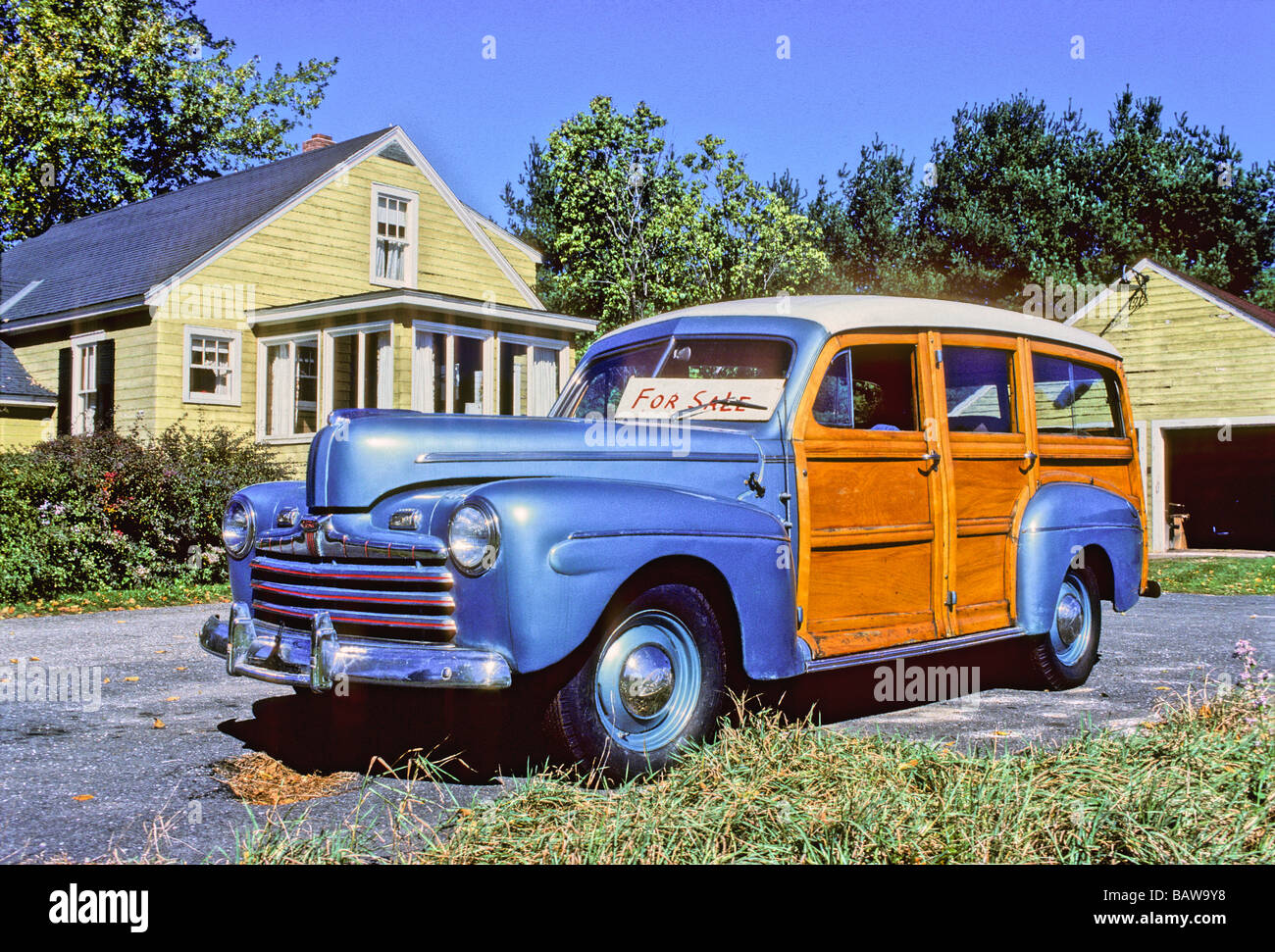 Ford Woody wagon 'Station' ^1948, New York' Photo Stock - Alamy