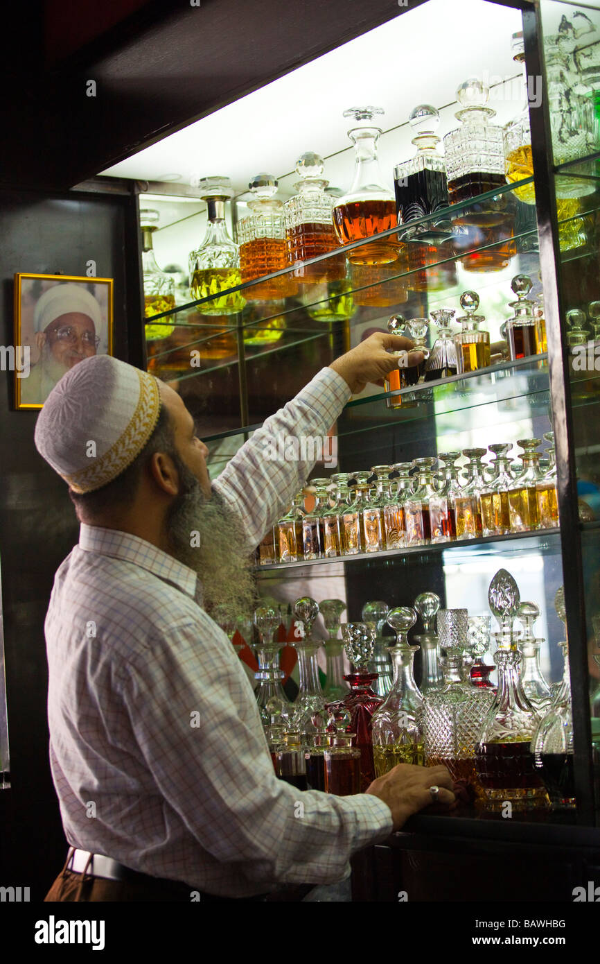 Al Hayat Perfume Shop à Mumbai Inde Banque D'Images