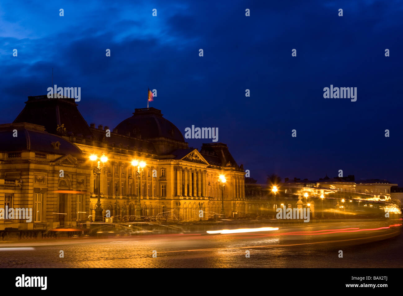Le Palais Royal (Place des Palais ) dans la nuit - Bruxelles , Belgique Banque D'Images