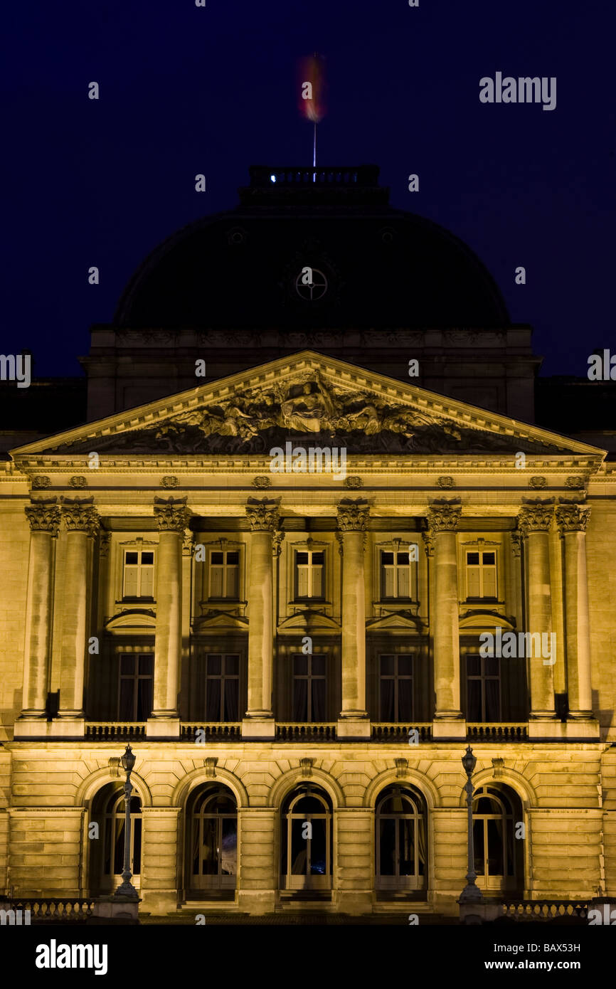 Le Palais Royal (Place des Palais ) dans la nuit - Bruxelles , Belgique Banque D'Images