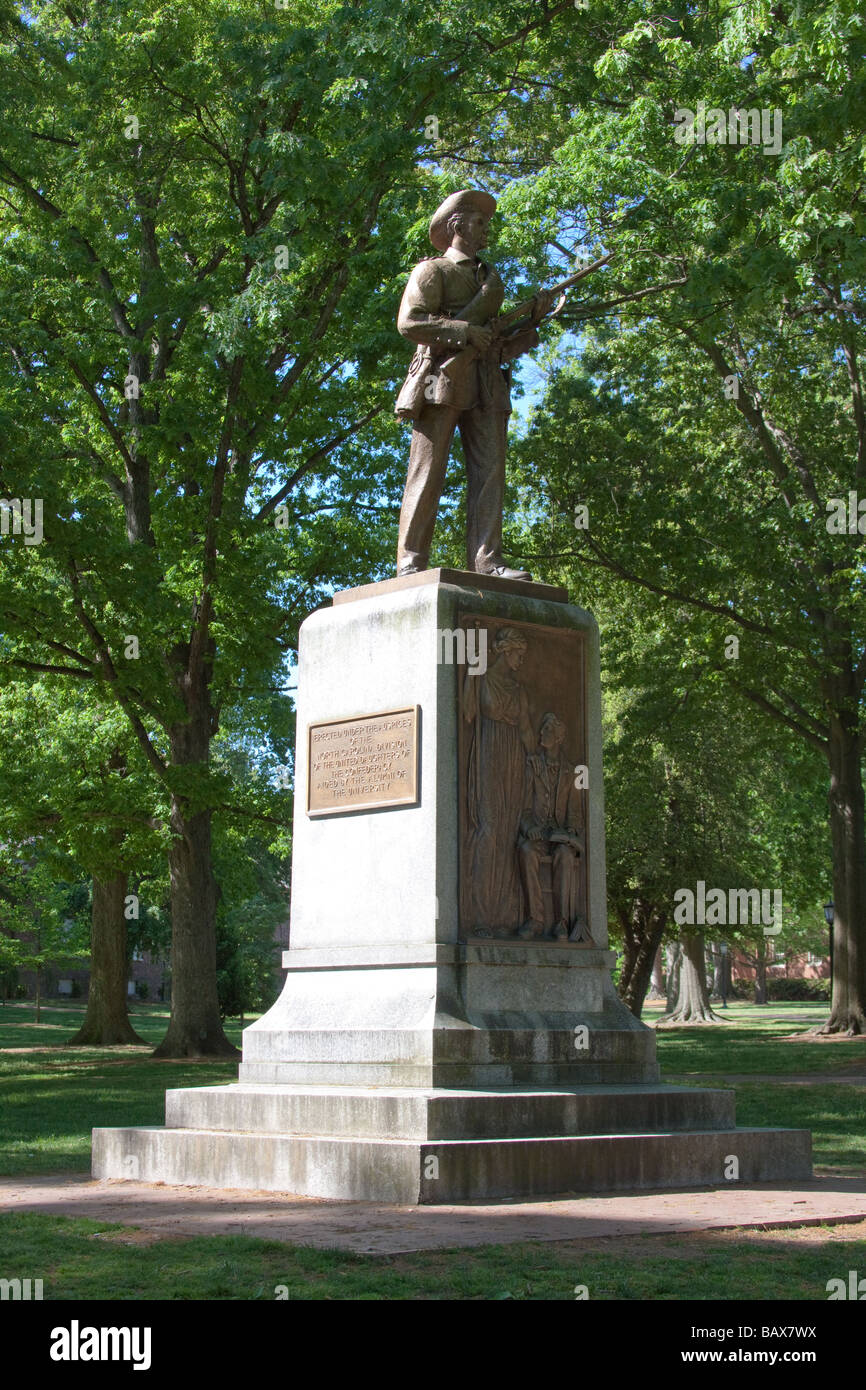 'Silent Sam' Soldat confédéré Statue, University of North Carolina, Chapel Hill Banque D'Images