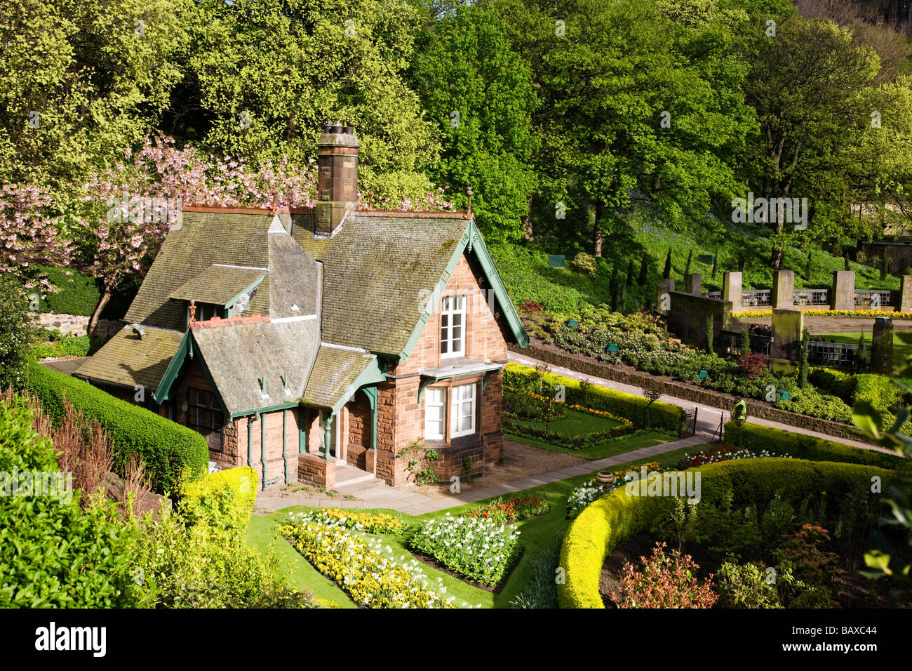 Le jardinier s lodge les jardins de Princes street, Ville d'Édimbourg, Écosse. Banque D'Images