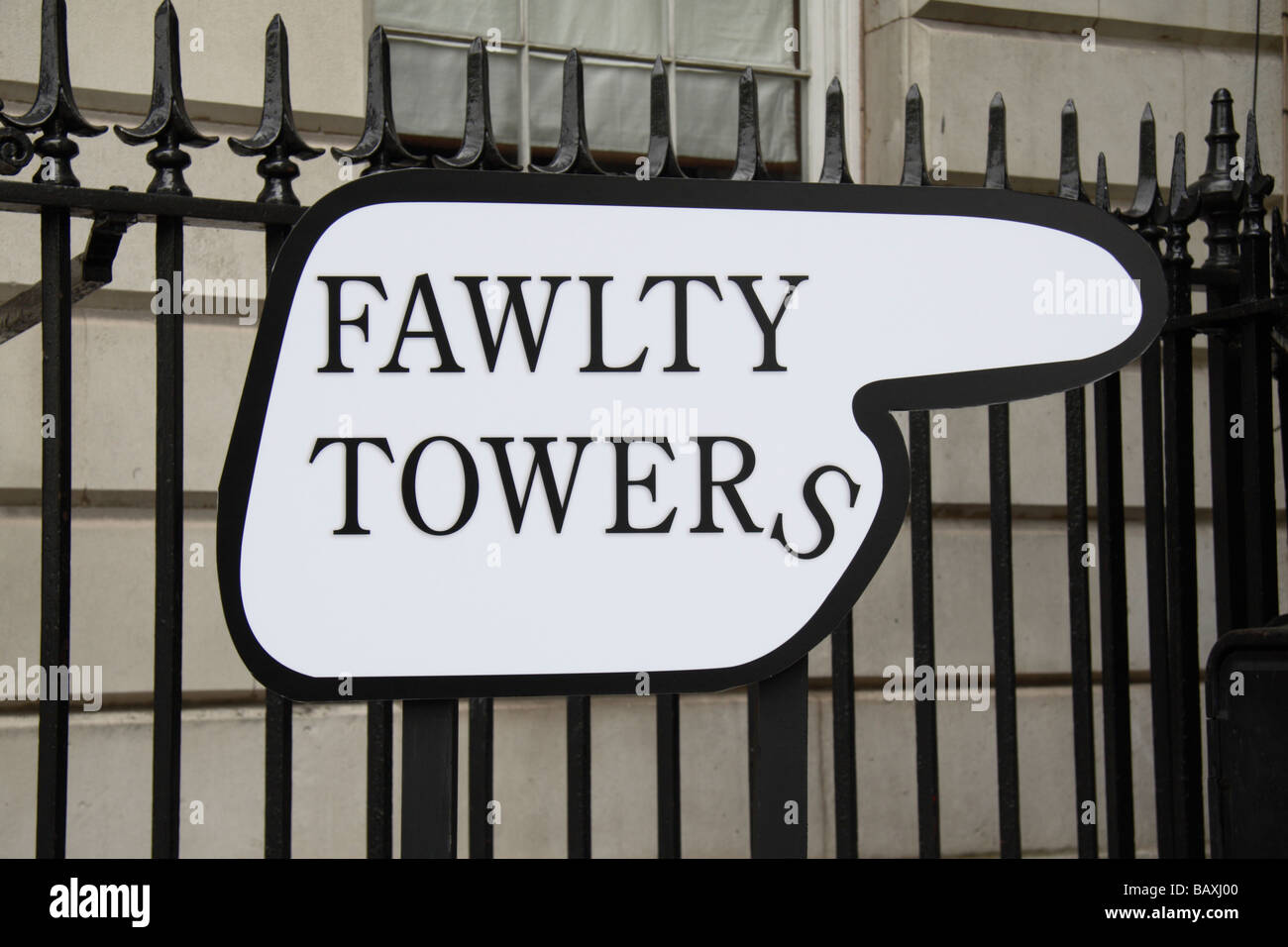 Un "Fawlty Towers" direction lors du lancement d'un nouveau programme d'Almodóvar. Mai 2009 Banque D'Images