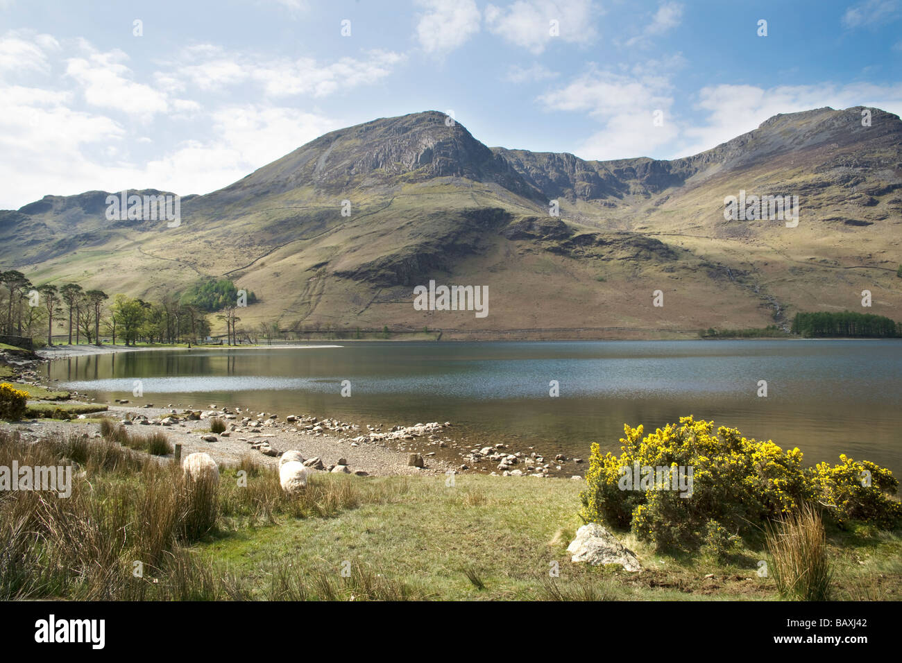 Buttermere et haut Stile, Lake District, Cumbria, Angleterre Banque D'Images