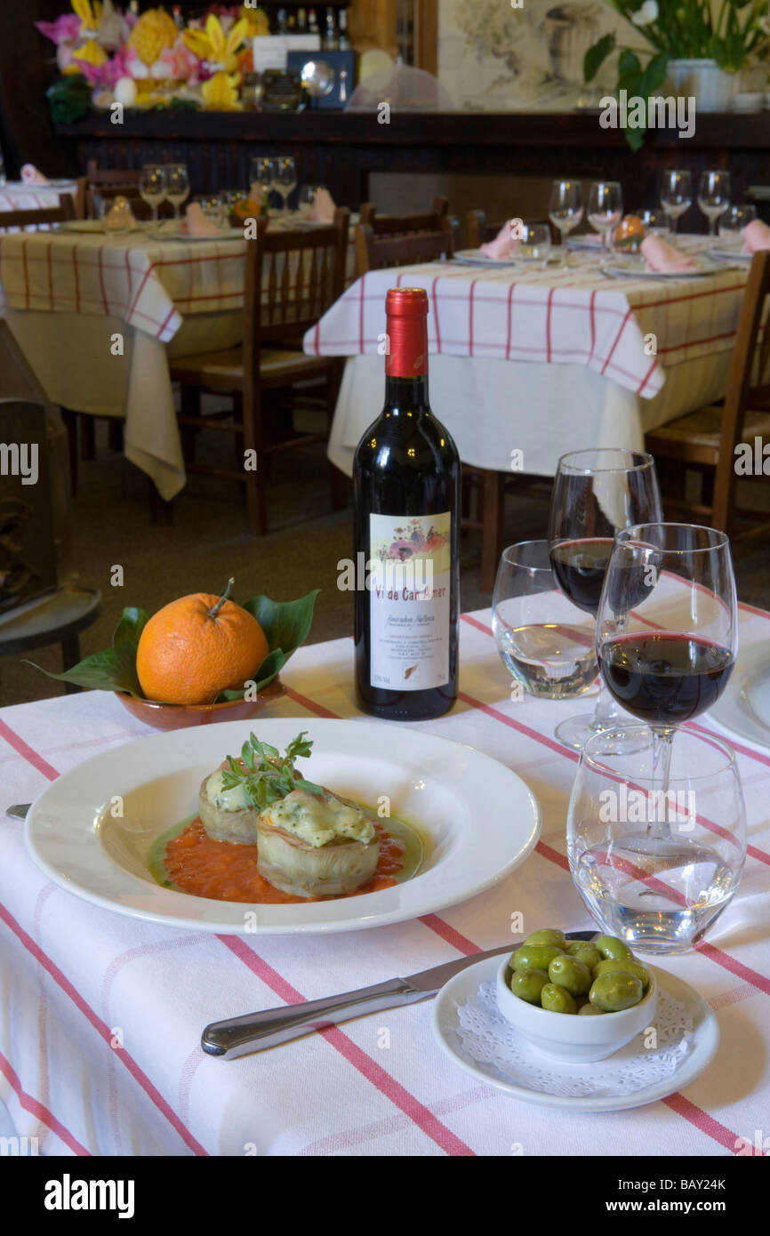 L'artichaut cuit avec Sobrasada au restaurant Celler peut Amer, Inca, Majorque, Îles Baléares, Espagne Banque D'Images