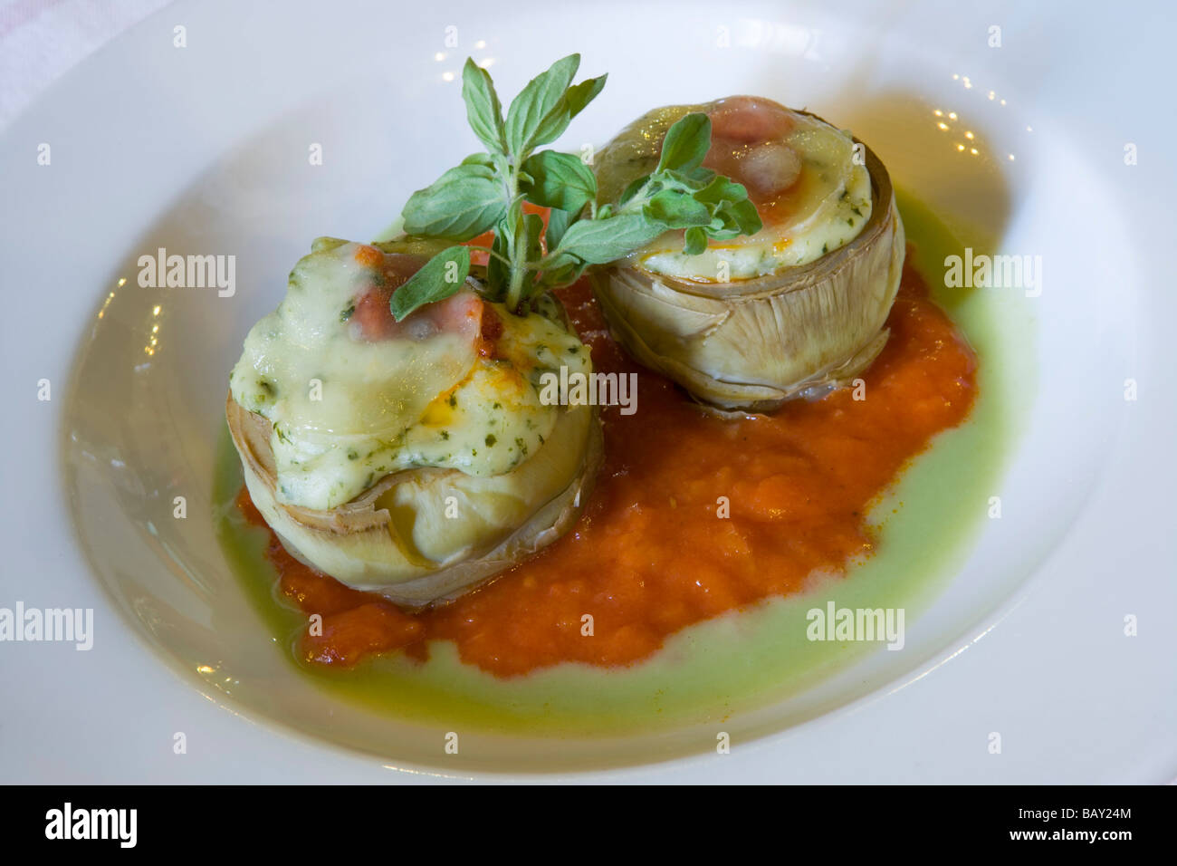 L'artichaut cuit avec Sobrasada au restaurant Celler peut Amer, Inca, Majorque, Îles Baléares, Espagne Banque D'Images