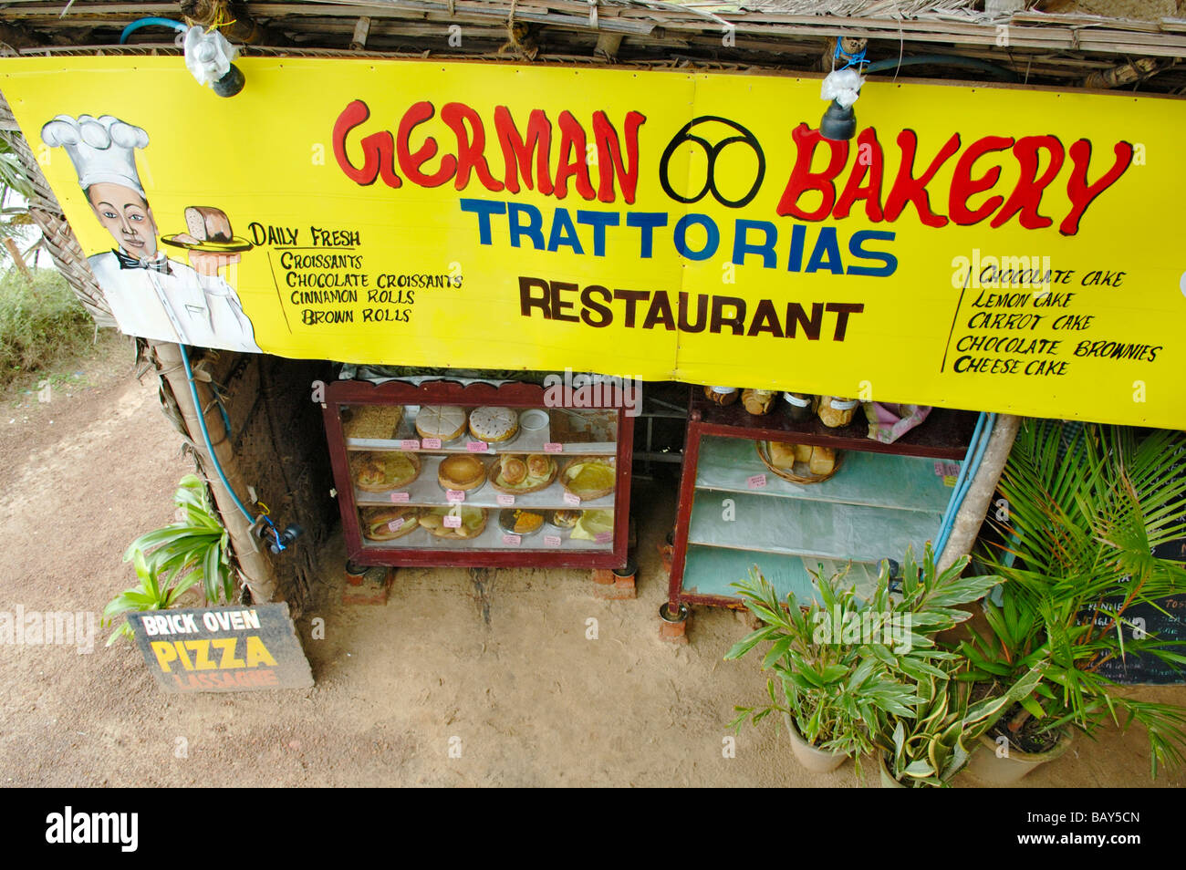 L'Inde, le Kerala, Varkala Beach. Boulangerie allemande sur la falaise de Varkala Beach. Aucun communiqué de presse disponible. Banque D'Images