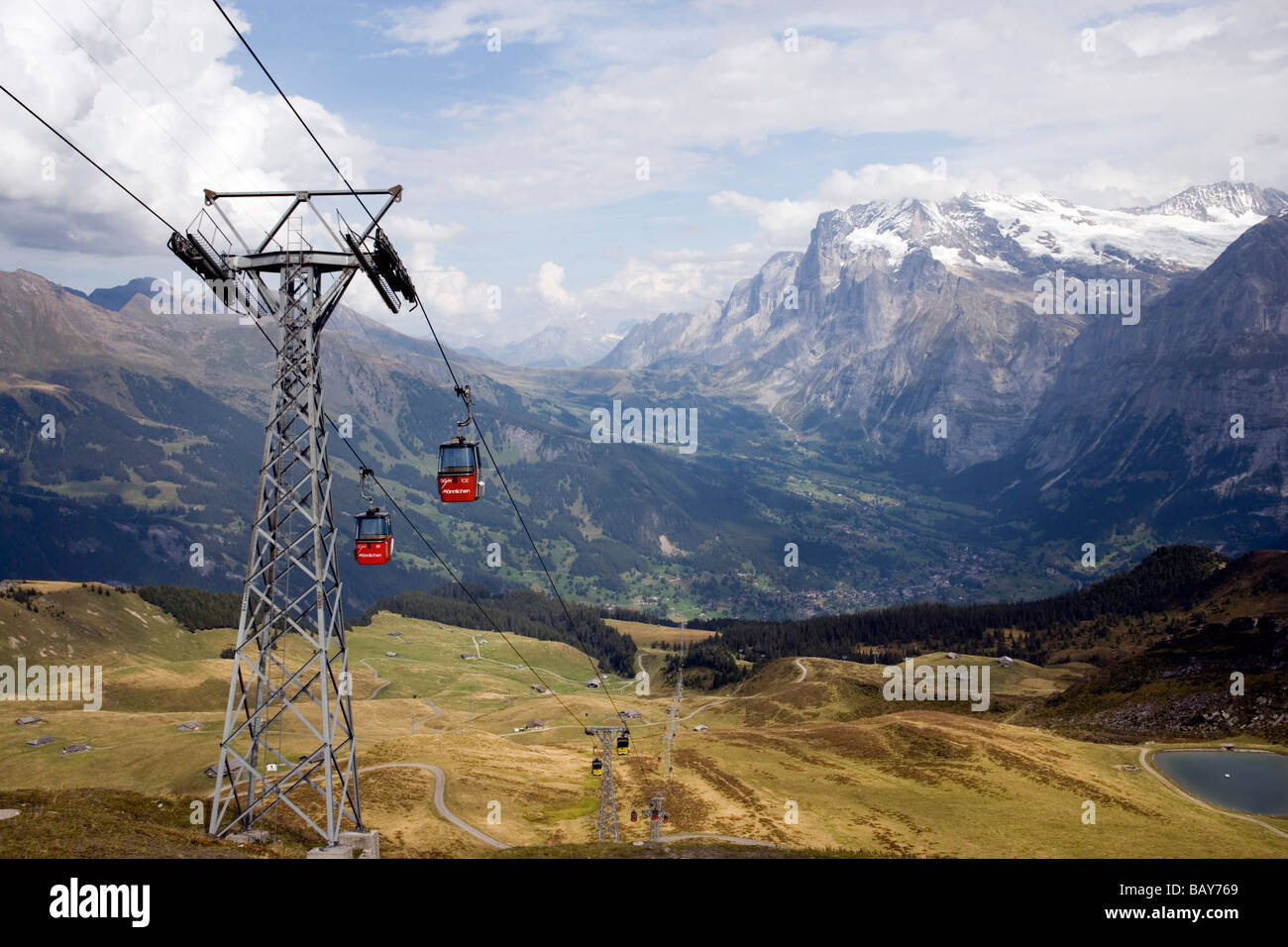 Vue le long Maennlichenbahn GGM (antenne la plus longue du monde en gondole), Grindelwald, Oberland Bernois (Highlands), Canton de Berne, Banque D'Images
