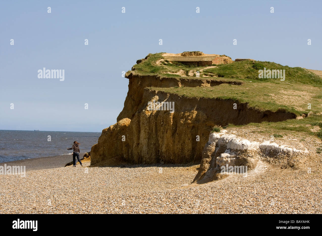 Plage de galets et Cliff North Norfolk Coast Banque D'Images