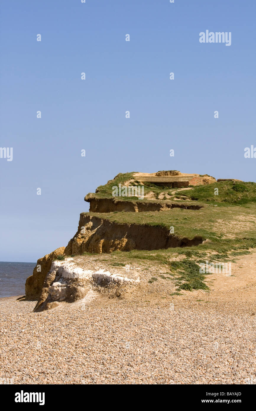 Plage de galets et Cliff North Norfolk Coast Banque D'Images