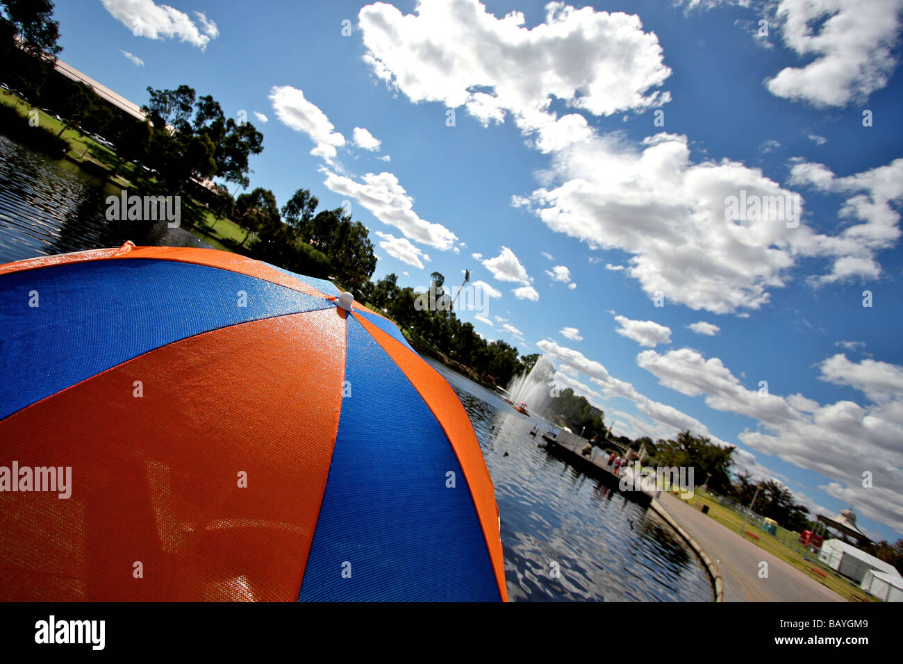 Couleurs parasol à Swan River Banque D'Images