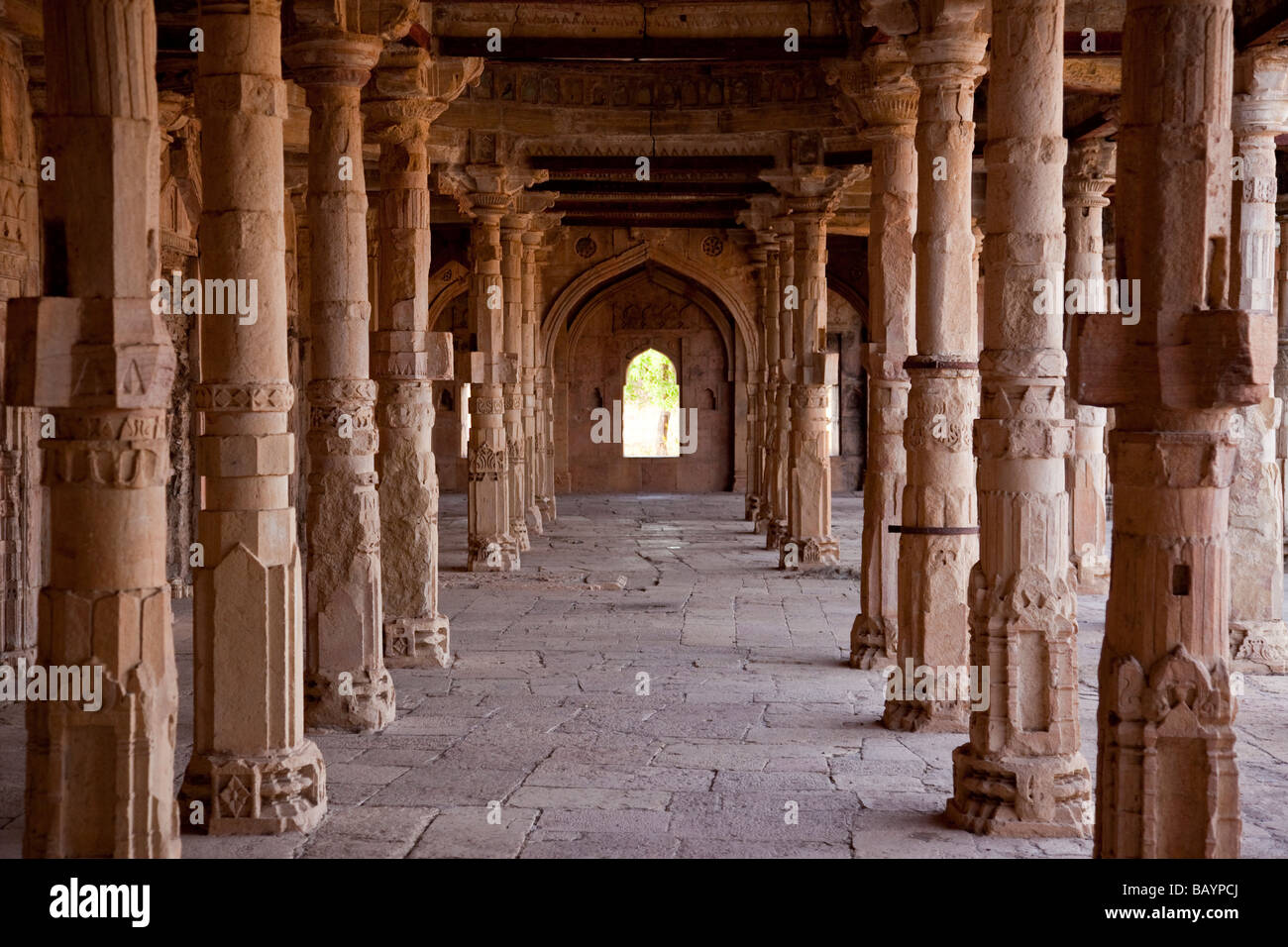 Mosquée Mughiths Malik dans les ruines de Mandu dans le Madhya Pradesh Inde Banque D'Images