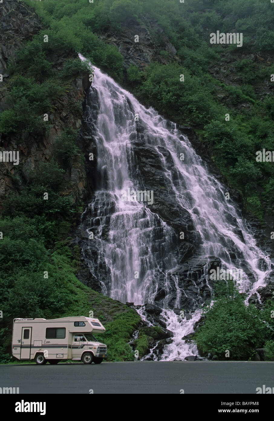 La prêle Falls dans Keystone Canyon sur la Richardson Highway en Alaska Banque D'Images
