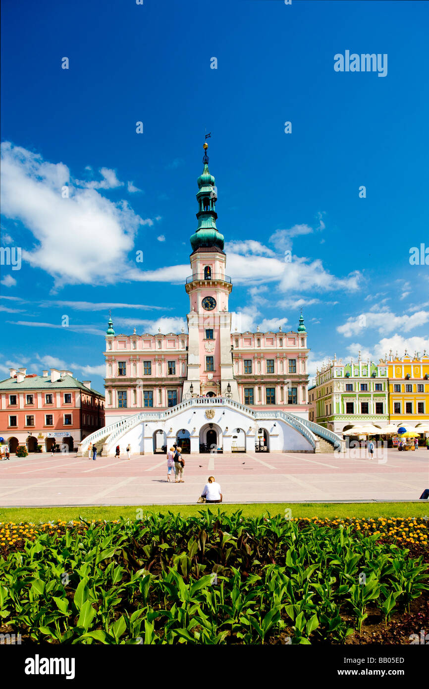 Hôtel de ville place principale Rynek Wielki Zamosc Pologne Banque D'Images