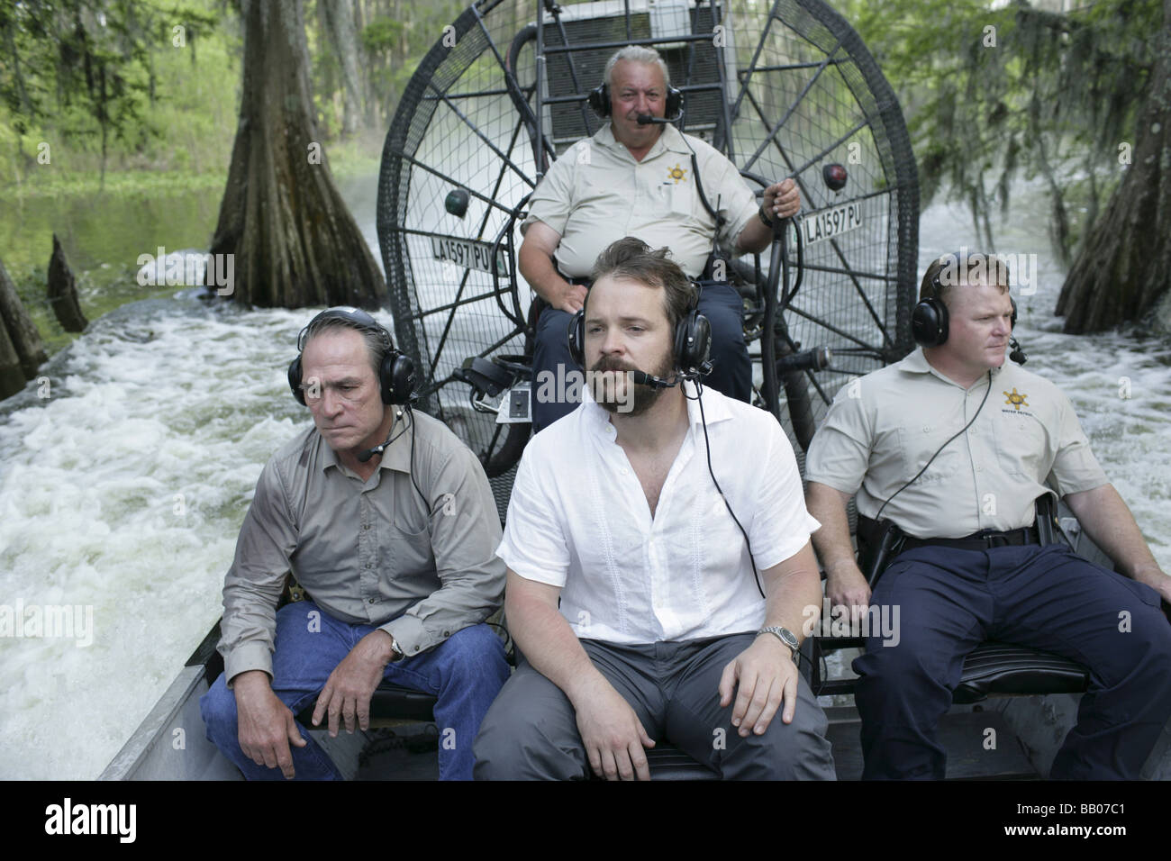 Dans la brume électrique Année : 2009 France / USA Réalisateur : Bertrand Tavernier, Tommy Lee Jones, Peter Sarsgaard, Randy Austin Adaptation d'un roman de James Lee Burke Banque D'Images