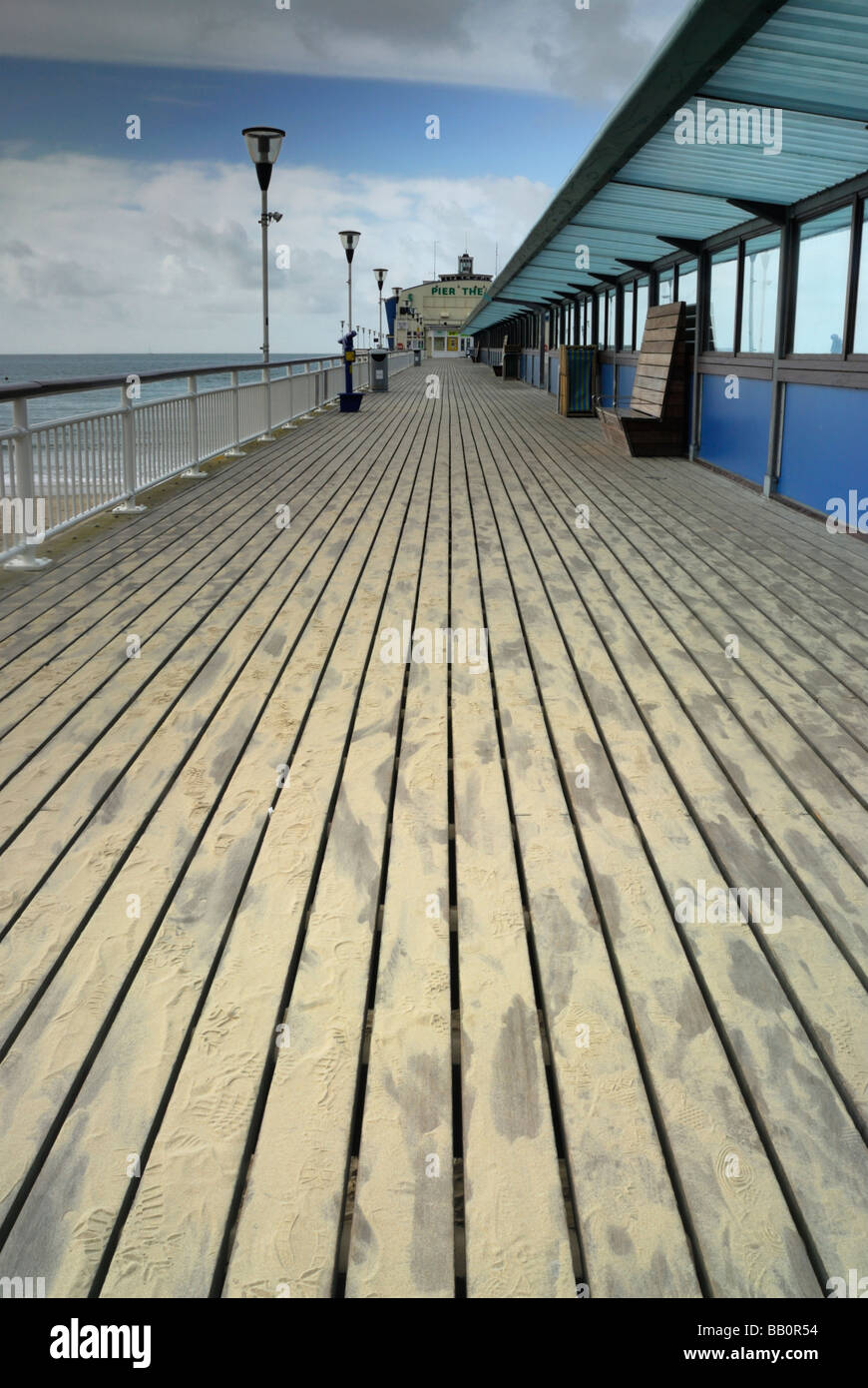 Bournmouth Pier tôt le matin Dorset England UK Banque D'Images