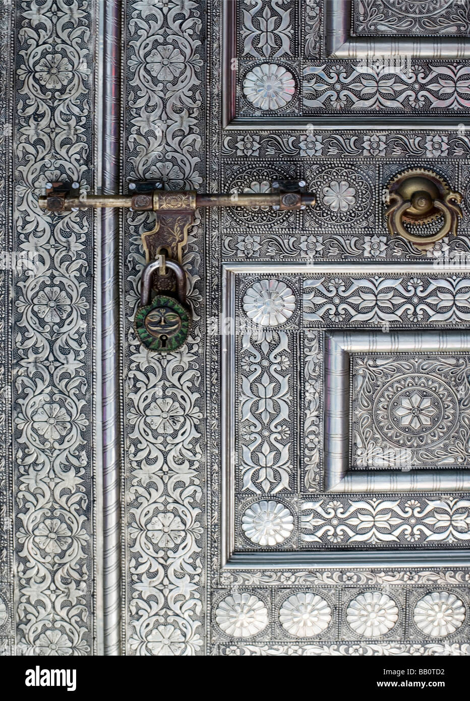 Porte indienne Banque de photographies et d'images à haute résolution -  Alamy