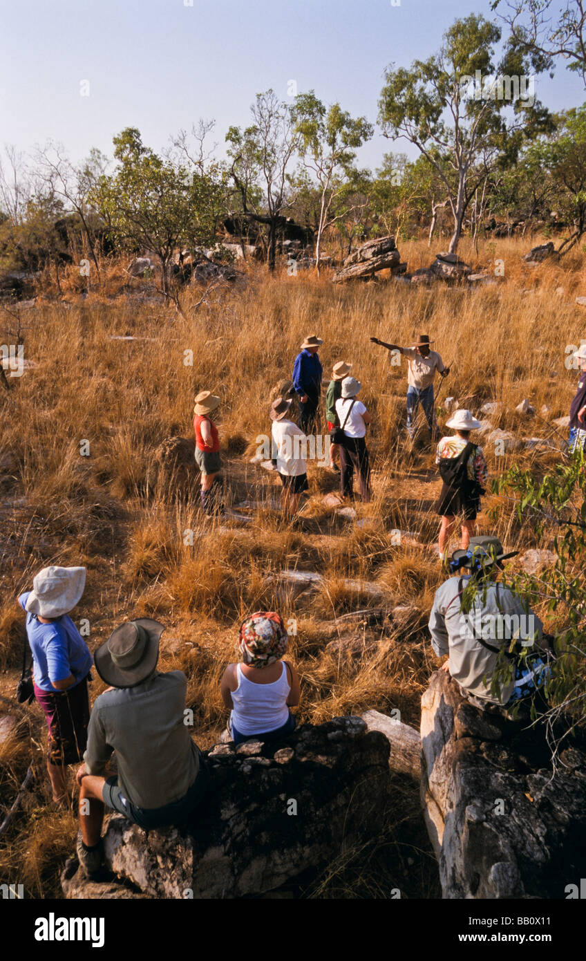 Guide autochtone avec d', dans l'ouest de l'Australie Banque D'Images