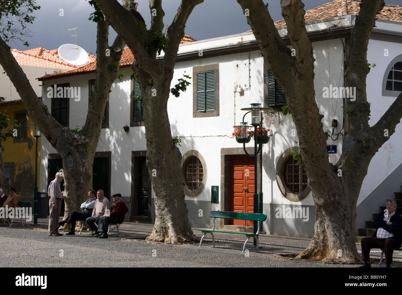 Machico madeira ville balnéaire île portugaise dans le milieu de l